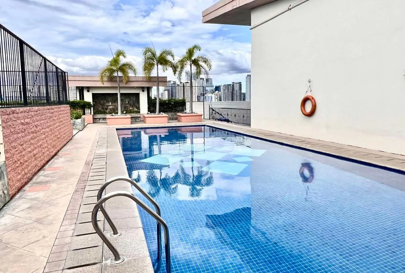 Bgc Mckinley Center Prime Accommodations Manila Philippines