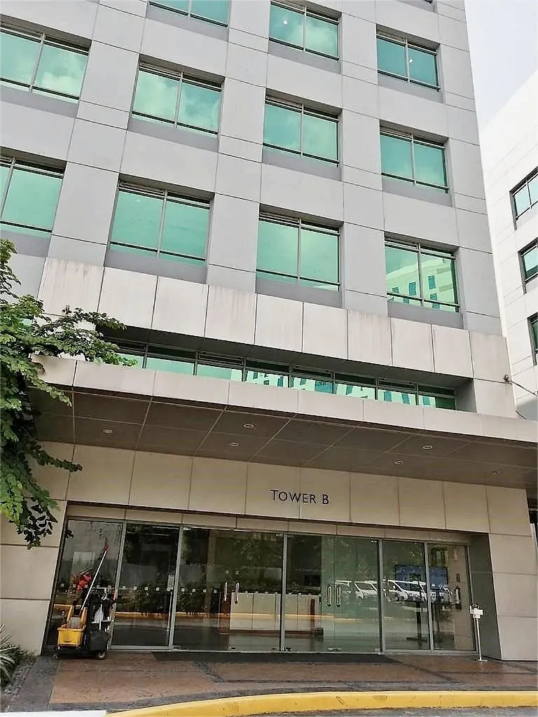 Hotel Bgc Mckinley Center Prime Accommodations Manila Philippines