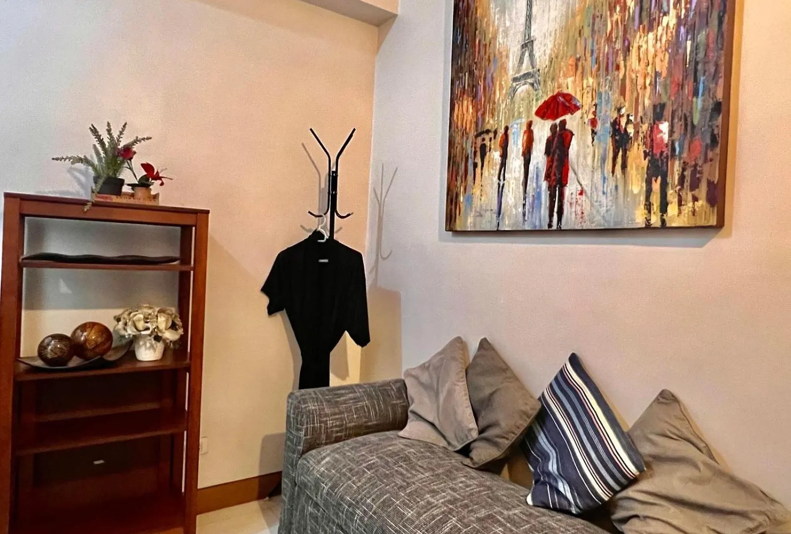 Bgc Mckinley Center Prime Accommodations Manila