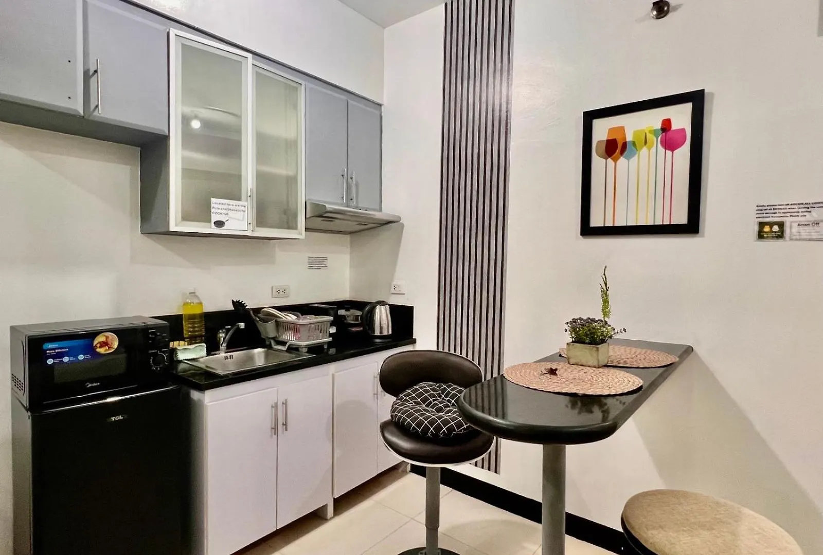 Bgc Mckinley Center Prime Accommodations Manila